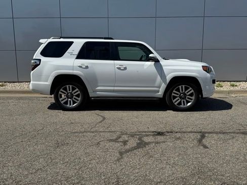 Certified 2022 Toyota 4Runner TRD Sport w/ Technology Package AWD/4WD image 35