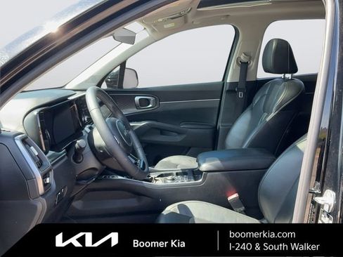 Certified 2023 Kia Sorento S w/ Panoramic Sunroof Package FWD image 17