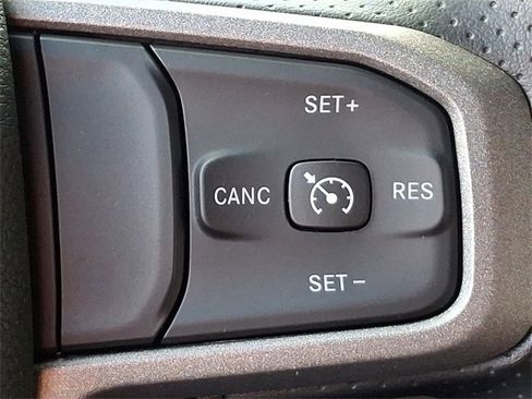 Used 2024 RAM 2500 Tradesman w/ Chrome Appearance Group image 21