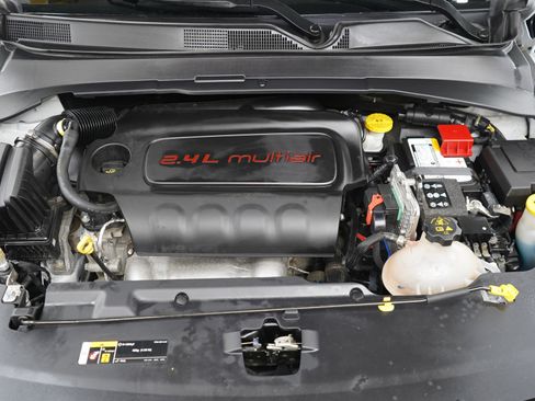 Used 2022 Jeep Compass Latitude image 29