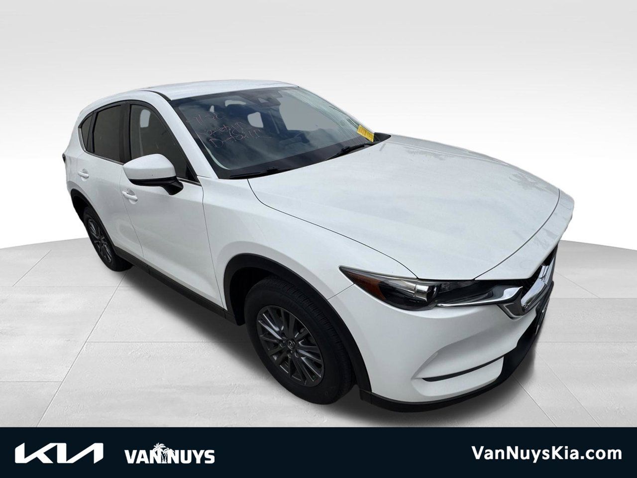 Used 2020 MAZDA CX-5 Touring FWD image 1