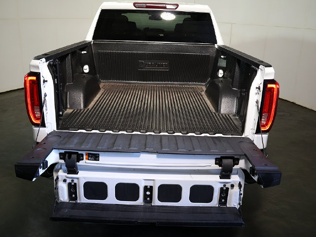 Used 2024 GMC Sierra 1500 SLT AWD/4WD image 10
