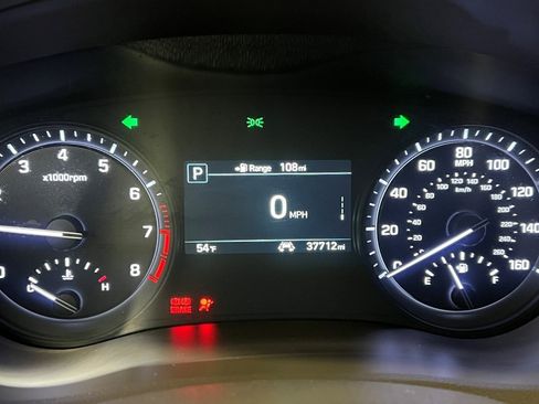 Used 2018 Genesis G80 3.8 image 33