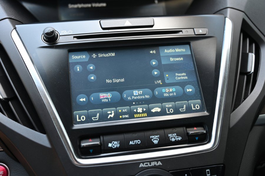 Used 2020 Acura MDX w/ Technology Package AWD/4WD image 32