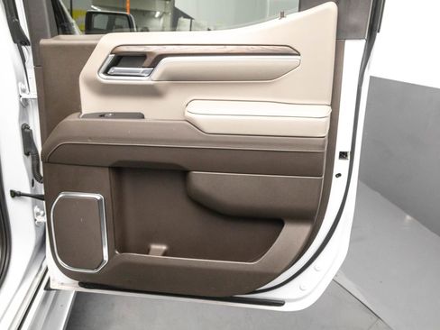 Used 2023 GMC Sierra 1500 SLT w/ SLT Premium Package image 39