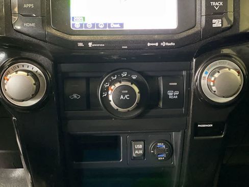 Used 2019 Toyota 4Runner TRD Off-Road AWD/4WD image 21