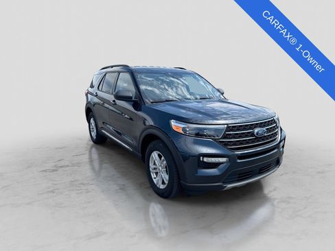 Used 2023 Ford Explorer XLT w/ Equipment Group 202A AWD/4WD image 9