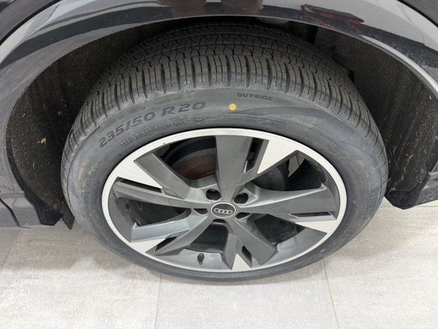 Used 2024 Audi Q4 e-tron Premium AWD/4WD image 4