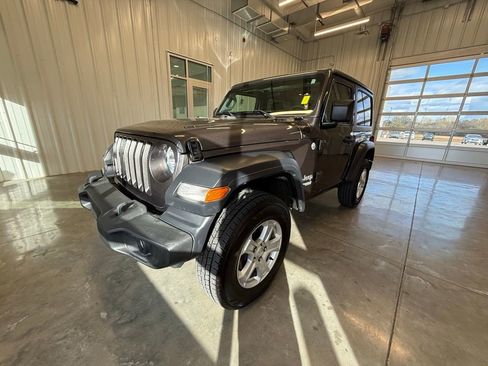 Used 2020 Jeep Wrangler Sport image 14