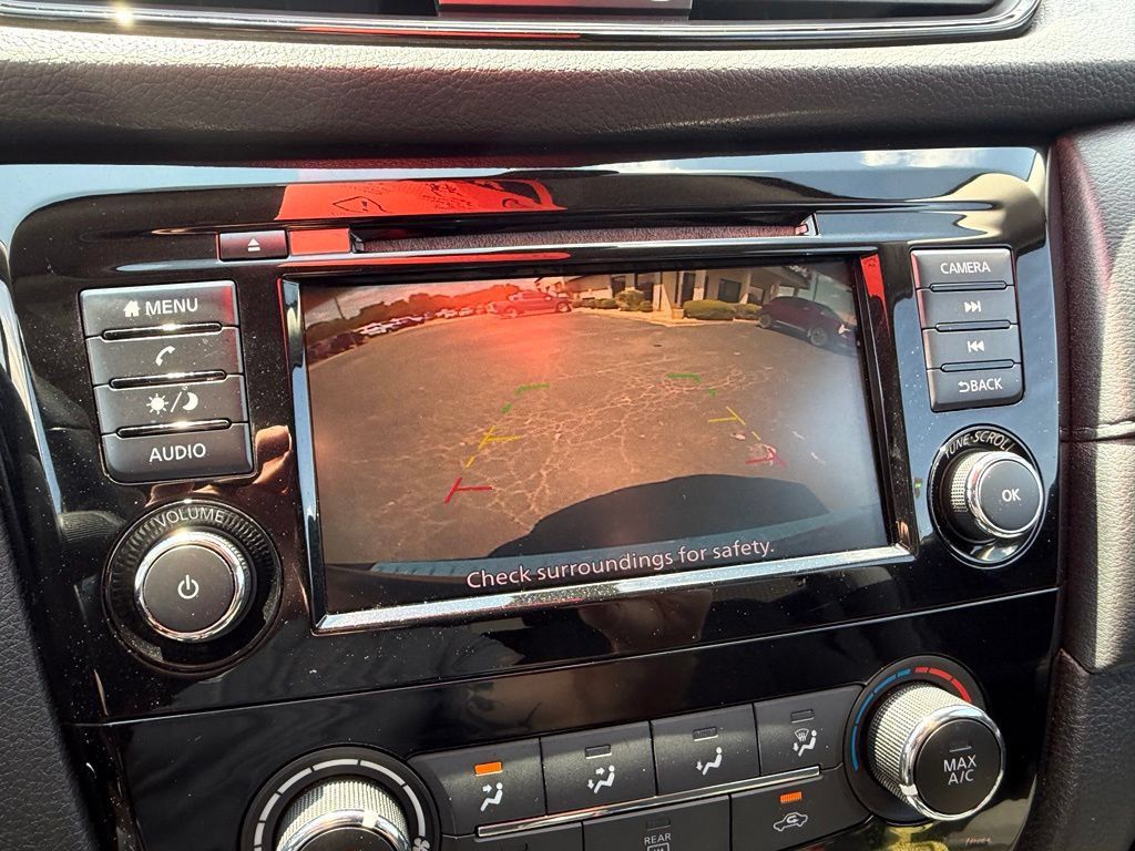 Used 2019 Nissan Rogue S w/ Special Edition Package FWD image 29
