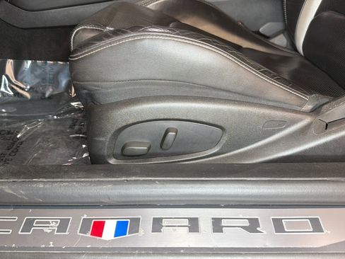 Used 2016 Chevrolet Camaro SS image 20