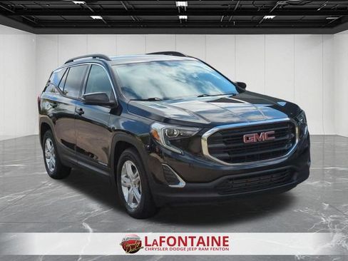 Used 2020 GMC Terrain SLE w/ Driver Convenience Package FWD image 7