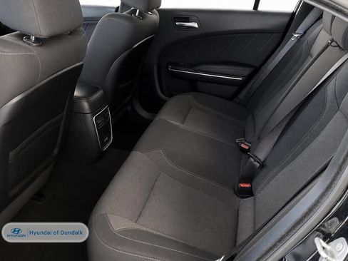 Used 2019 Dodge Charger SXT RWD image 10