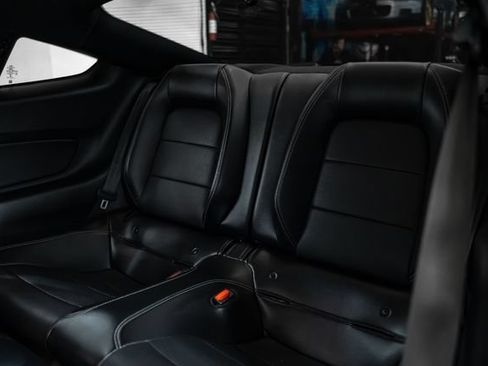 Used 2021 Ford Mustang GT Premium w/ Black Accent Package RWD image 19