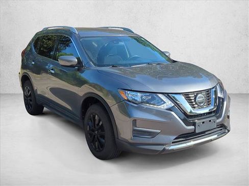Used 2019 Nissan Rogue SV AWD/4WD image 3