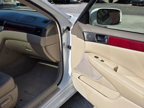Used 2004 Lexus ES 330 FWD image 16