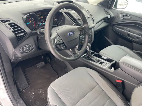 Used 2019 Ford Escape S image 5