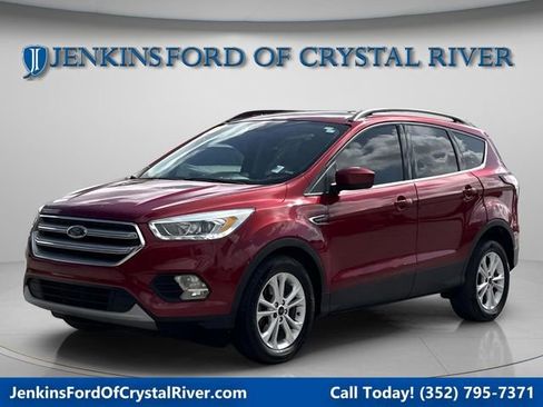 Used 2017 Ford Escape SE w/ SE Leather Comfort Package image 1