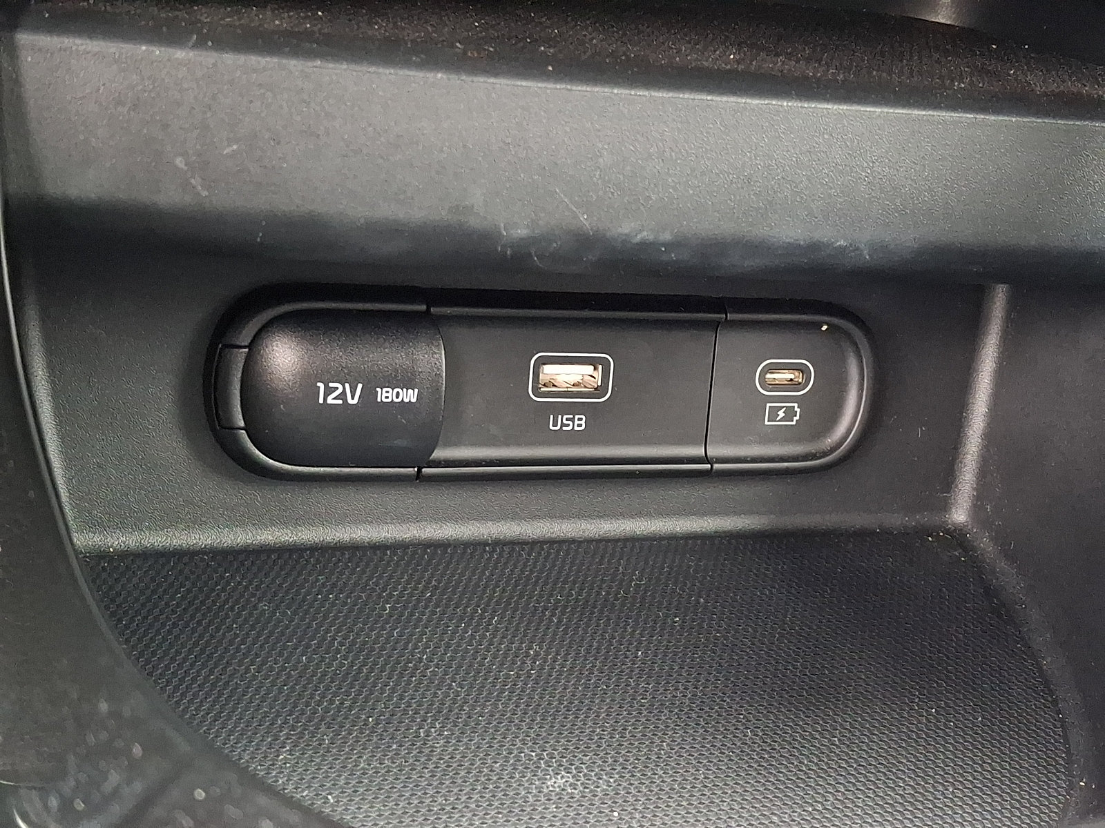 Used 2024 Kia Seltos S AWD/4WD image 25