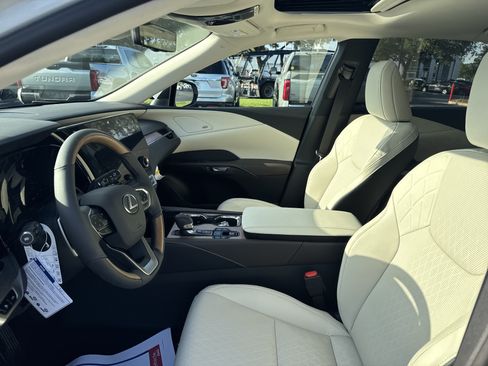 Used 2026 Lexus RX 350 Premium Plus w/ Convenience Package AWD/4WD image 10