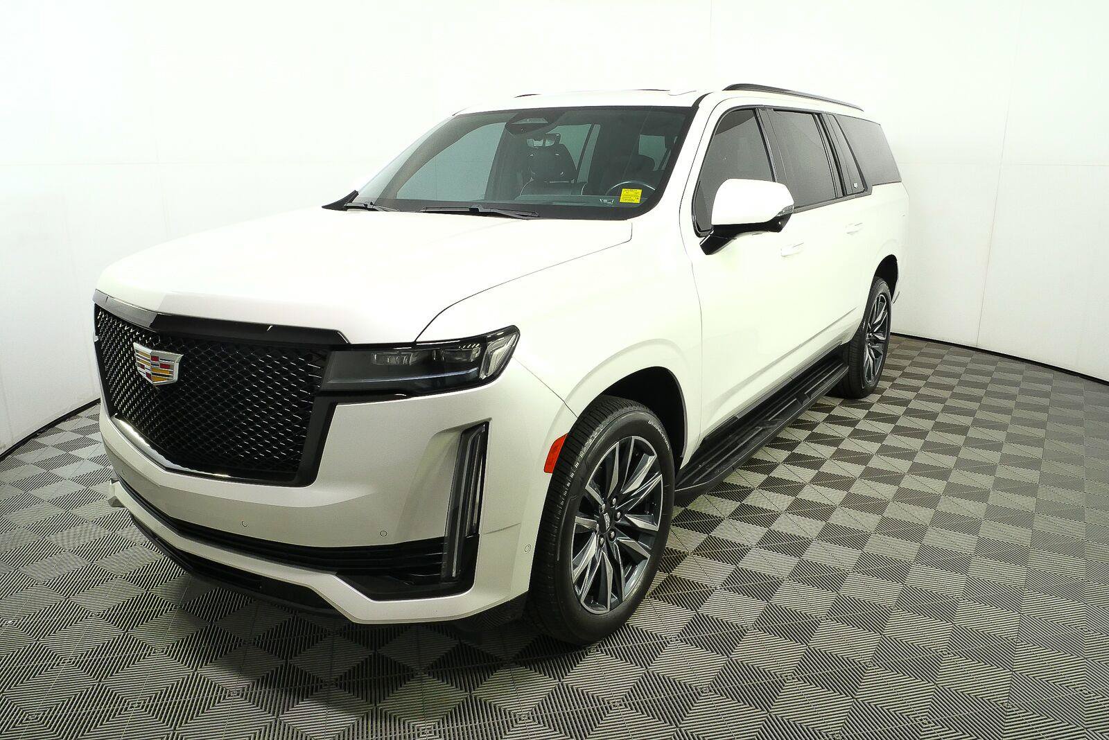 Used 2021 Cadillac Escalade ESV Sport AWD/4WD image 26