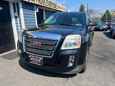 Used 2015 GMC Terrain SLE w/ Convenience Package FWD image 2