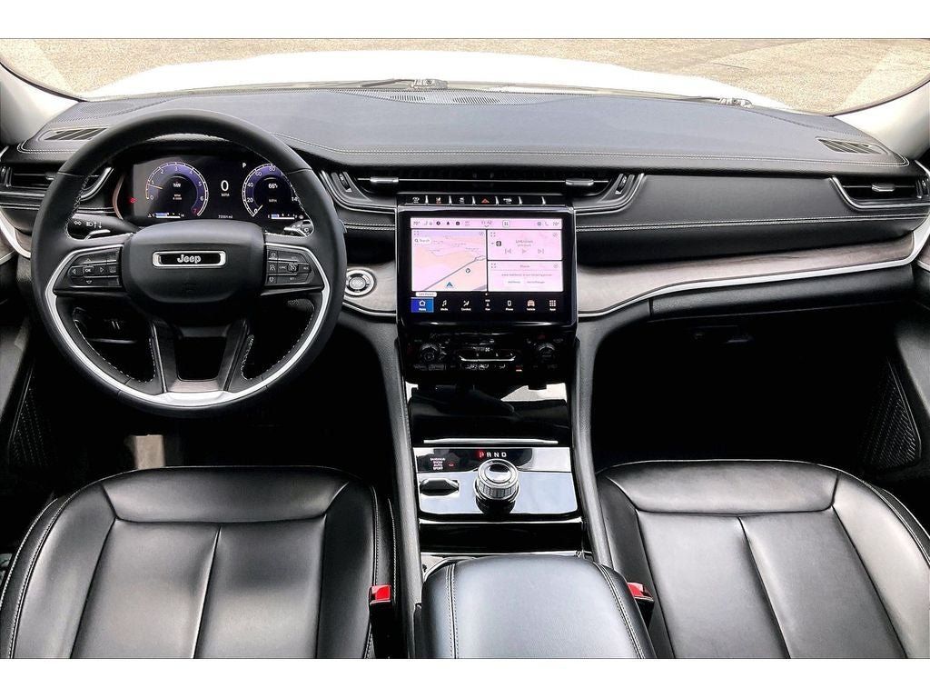 Used 2023 Jeep Grand Cherokee L Limited AWD/4WD image 17