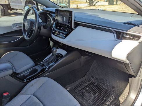 Used 2020 Toyota Corolla SE w/ SE Premium Package image 13