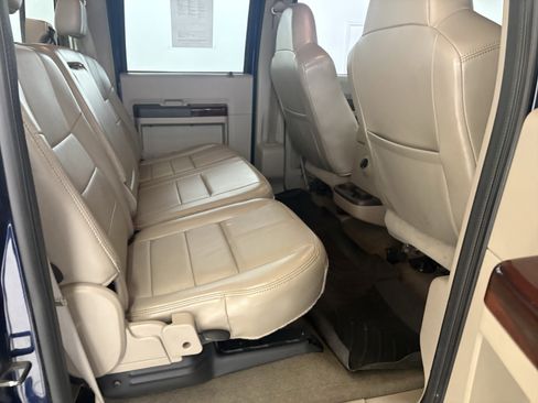 Used 2010 Ford F250 Lariat image 15