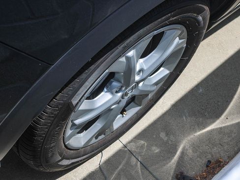 Used 2025 Honda HR-V LX image 16