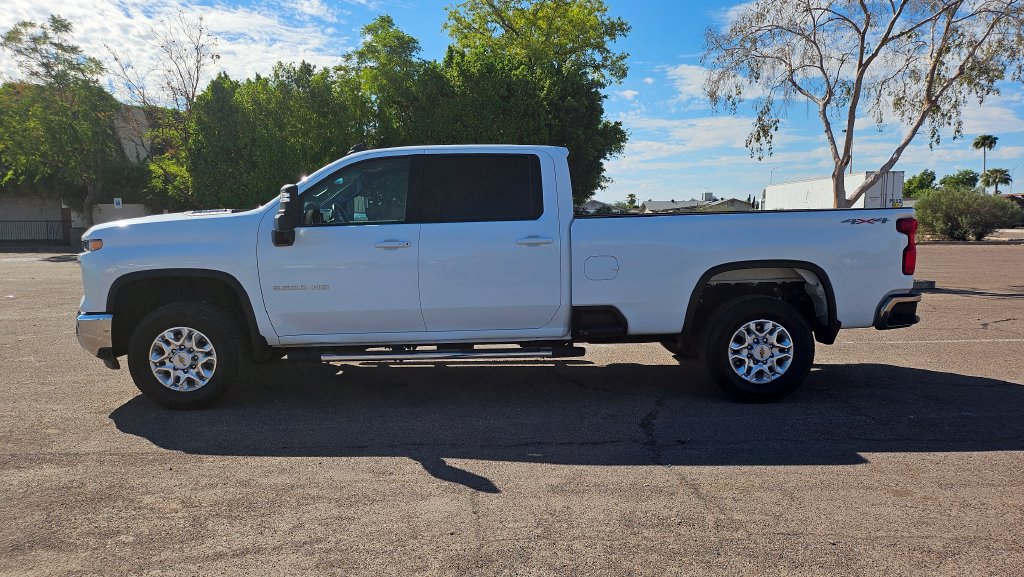 Used 2026 Chevrolet Silverado 3500 LT AWD/4WD image 7