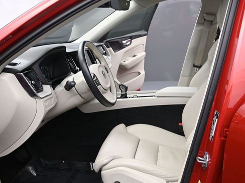 Used 2020 Volvo XC60 T5 Inscription w/ Protection Package Premier image 13