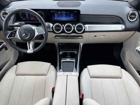 Used 2025 Mercedes-Benz GLB 250 4MATIC w/ Winter Package image 6