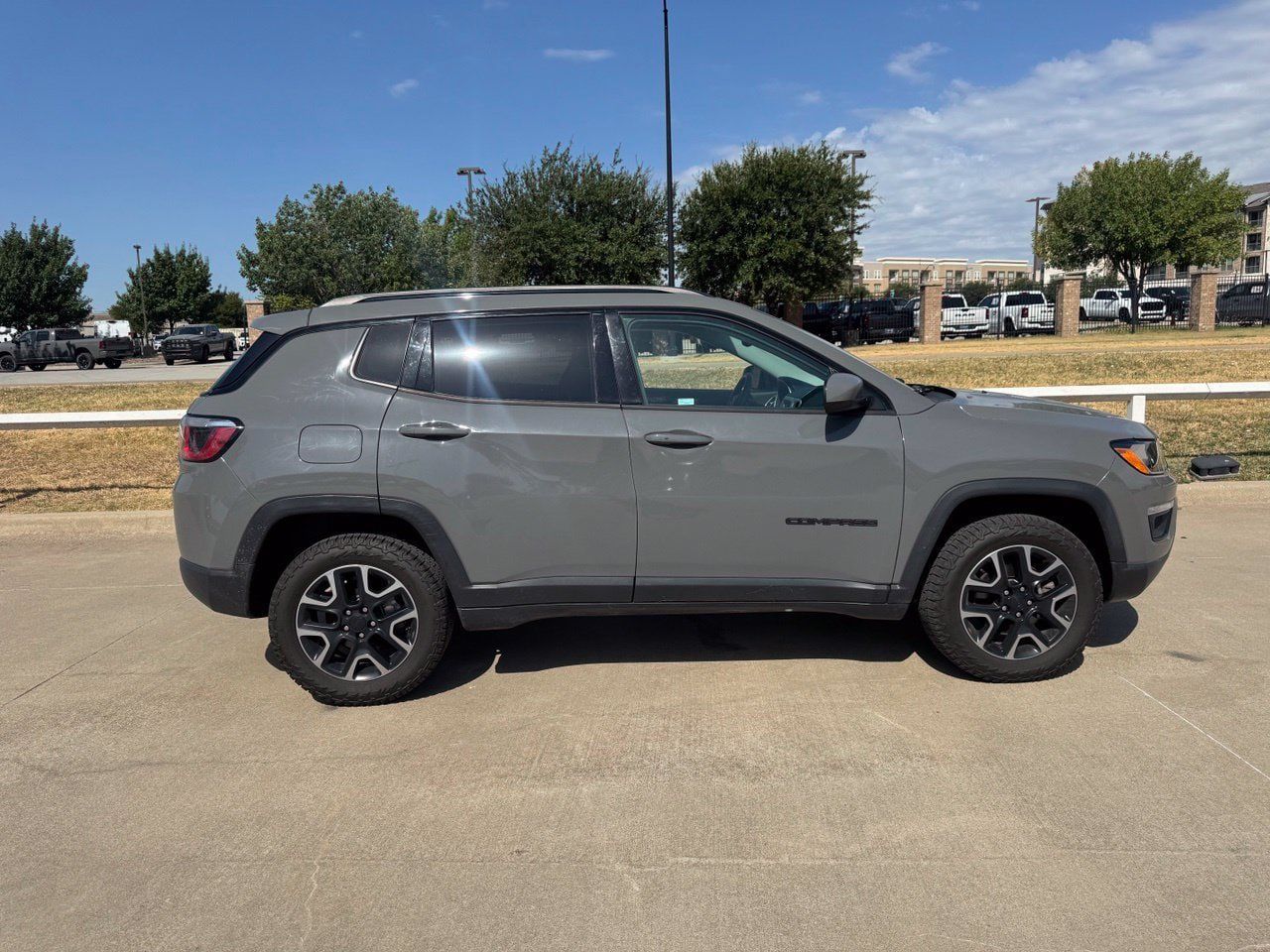 Used 2019 Jeep Compass Sport AWD/4WD image 3