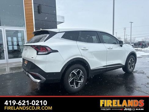 Used 2023 Kia Sportage LX image 14