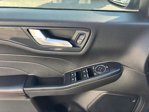 Used 2025 Ford Escape ST-Line image 8