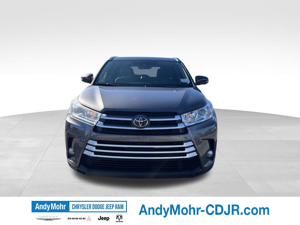 Used 2018 Toyota Highlander XLE FWD image 2