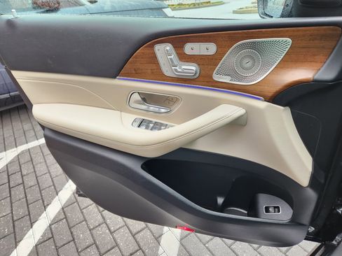 Used 2022 Mercedes-Benz GLE 350 4MATIC image 25