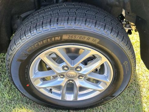 New 2025 Jeep Grand Cherokee Laredo X w/ Luxury Tech Group I image 21