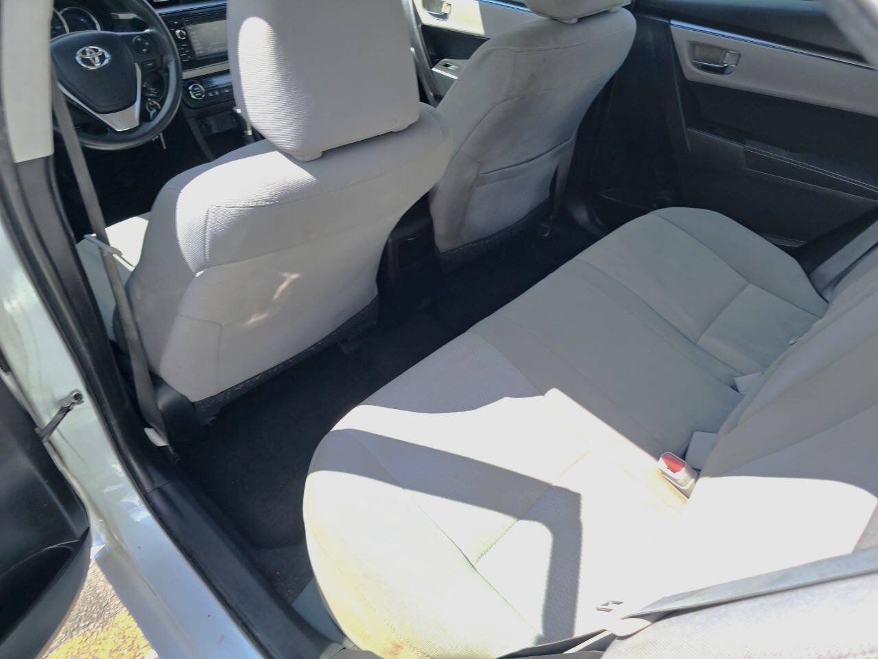 Used 2015 Toyota Corolla LE FWD image 22