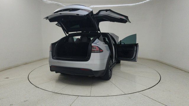 Used 2024 Tesla Model X AWD/4WD image 19