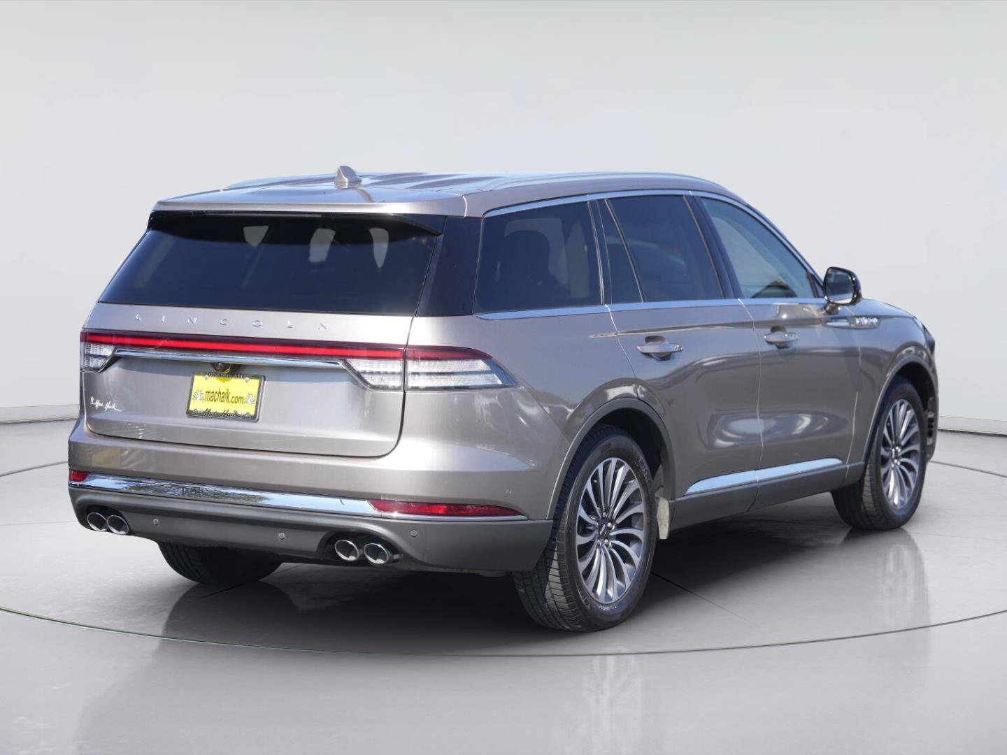 Used 2020 Lincoln Aviator Reserve w/ Equipment Group 201A RWD image 6