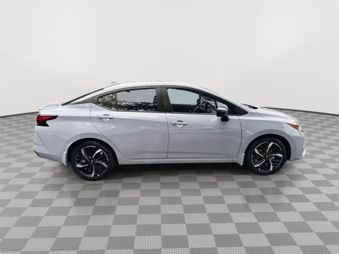 New 2025 Nissan Versa SR w/ Trunk Package FWD image 4