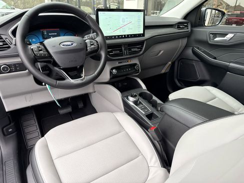 New 2026 Ford Escape Platinum image 19