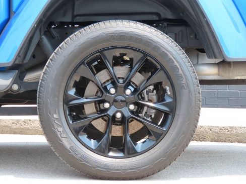 Used 2022 Jeep Gladiator Overland AWD/4WD image 18