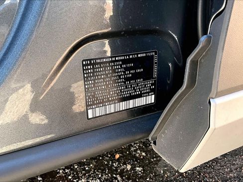 New 2026 Volkswagen Tiguan SE image 37