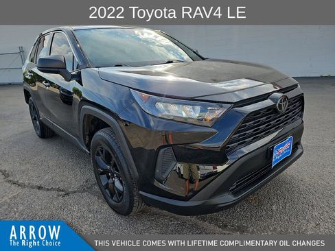 Used 2022 Toyota RAV4 LE image 2