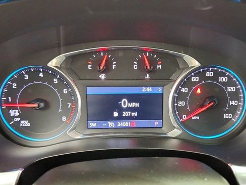 Used 2023 Chevrolet Traverse LT FWD image 17