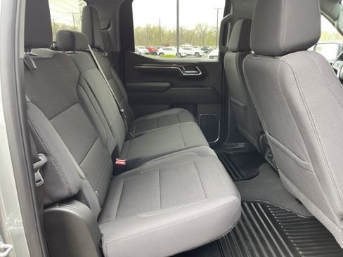 Used 2025 Chevrolet Silverado 1500 LT image 38