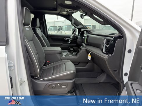 New 2026 GMC Sierra 1500 AT4X image 18